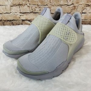 NEW Nike Sock Dart in Wolf Grey
